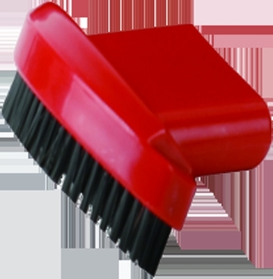 Aspirapolvere tenuto in mano rosso dell'automobile per l'accendino di CC della Camera 12V