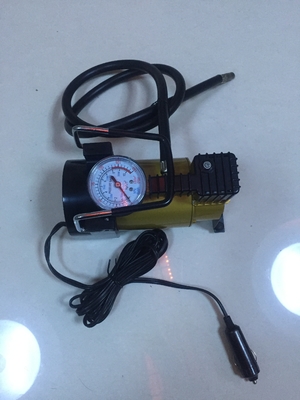 Un buon prezzo. Pompa di pressione d'argento e gialla di Tiro dell'automobile, potere resistente compressore d'aria da 12 volt in linea