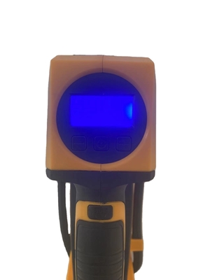 Compressore d'aria per auto a calibro digitale con batteria e luce a led per gonfiamento pneumatico