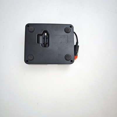 Pneumatici neri DC 12V Compressore d'aria portatile Inflatore di pneumatici portatili
