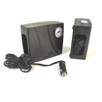 Un buon prezzo. Compressore d'aria per auto in plastica DC12v ad alta potenza con indicatore digitale in linea