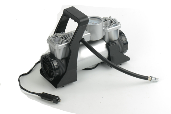 Un buon prezzo. DC12v Compressore d'aria per auto portatile Inflatore pneumatico con scatola di plastica in linea
