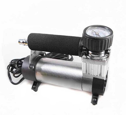 Un buon prezzo. Compressore d'aria portatile resistente nero d'argento 12v pompa di aria da 140 PSI per l'automobile in linea