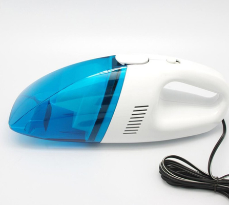 Un buon prezzo. Aspirapolvere ricaricabile tenuto in mano leggero di plastica per pulizia dell'automobile in linea